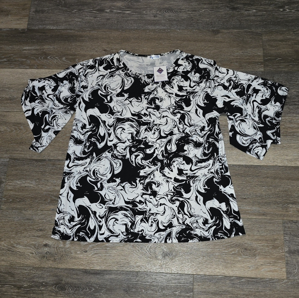 Mountain Mamas Women's L/XL Angle Sleeve Tunie - Marbled Midnight Shirt New